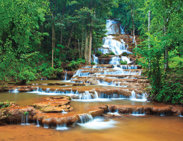 m-264-tayland-terrakotovyy-vodopad-i-les