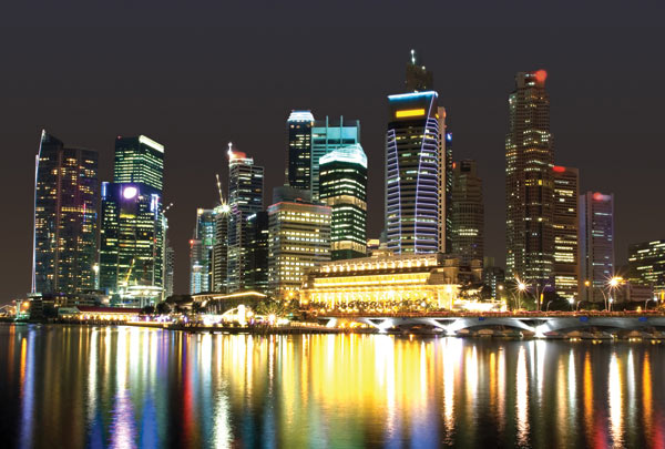 m-205-vid-s-zaliva-na-nochnoy-singapur