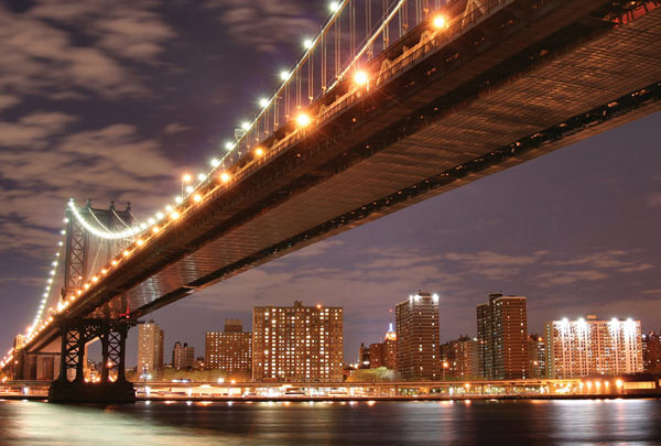 m-195-mankhettenskiy-most-nochyu