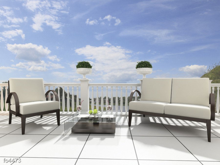 kresla-i-stolik-na-otkrytoy-terrase