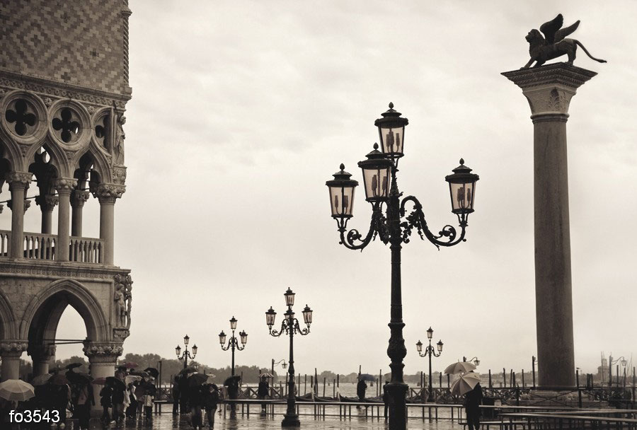 pasmurnyy-den-v-venetsii