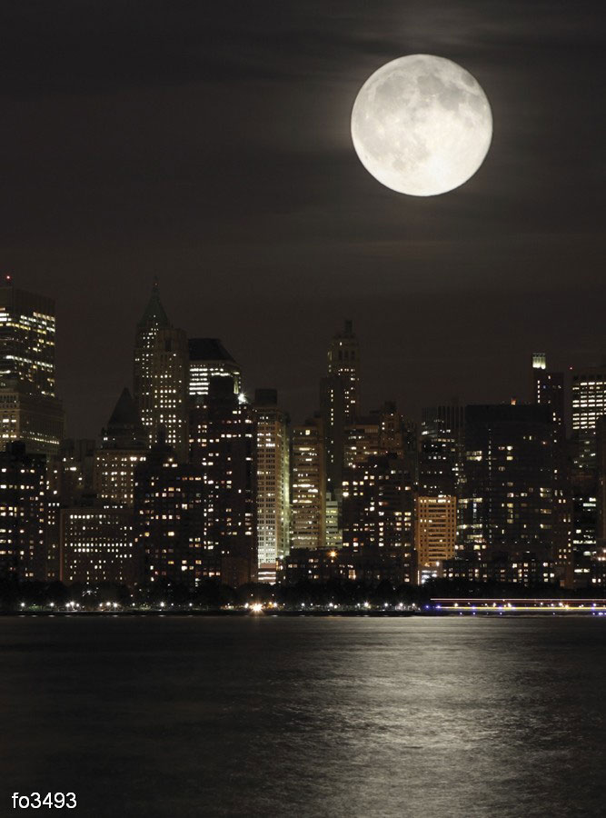 luna-nad-mankhettenom