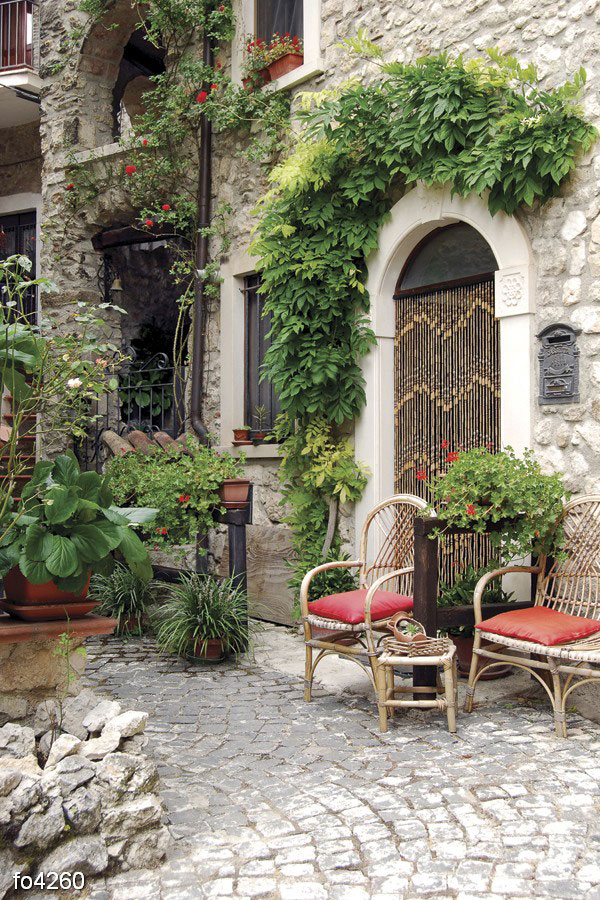 dvor-v-gorodke-asserdzhi