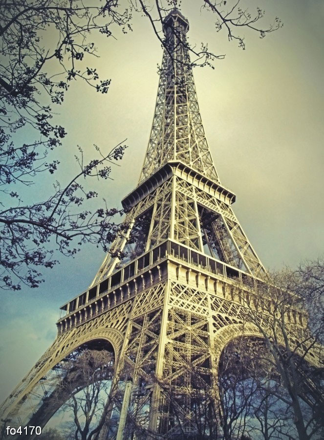 pasmurnyy-den-v-parizhe