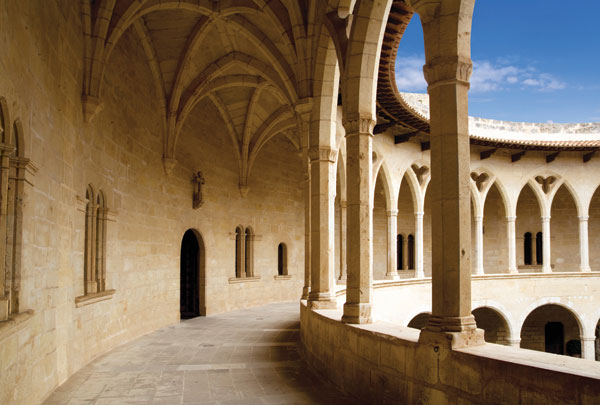 m-173-zamok-bellver-kastilo