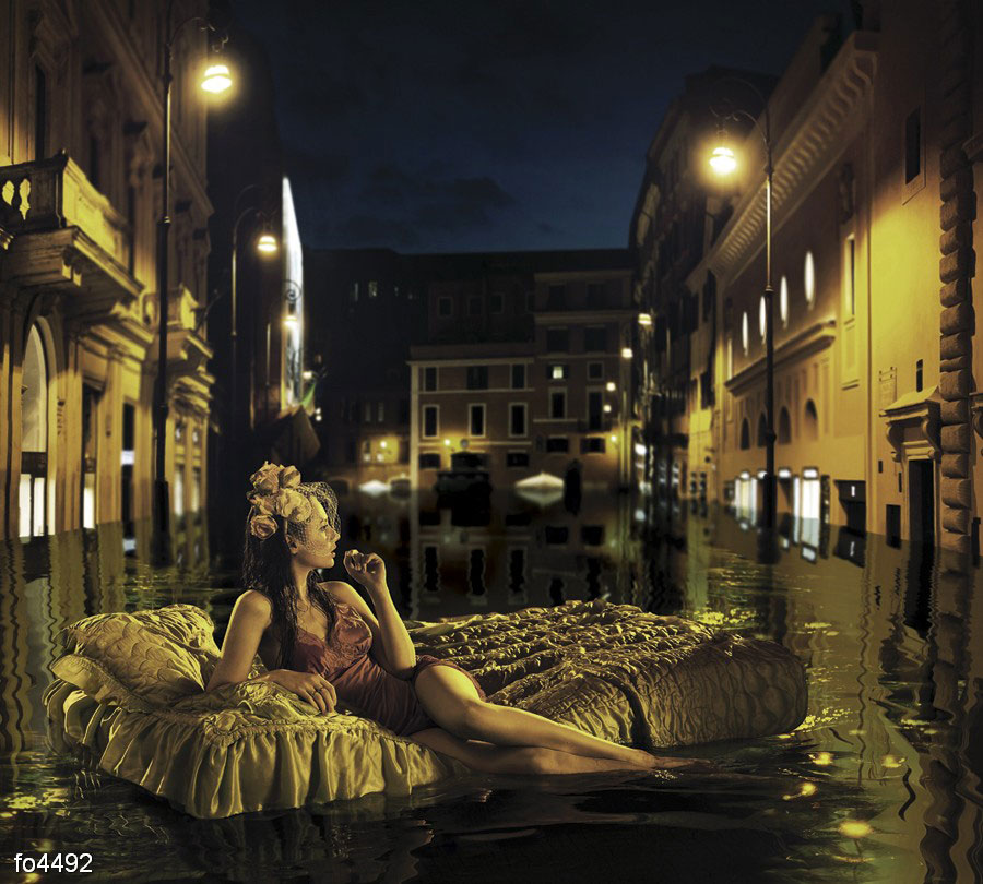 bryunetka-na-fantasticheskom-fone